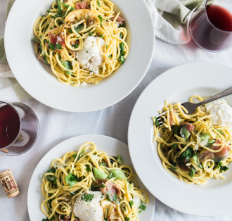 Modern cafeteria dining experience